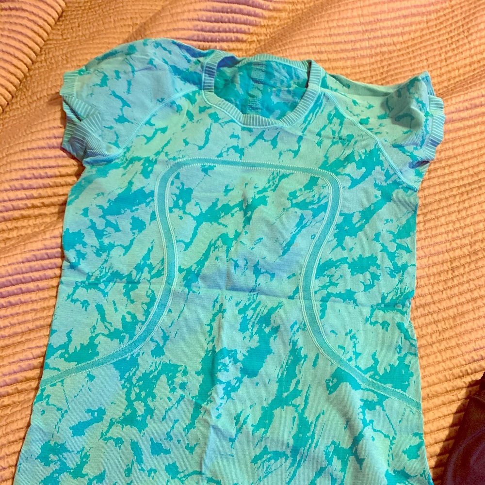 Lululemon swiftly shirt size 8